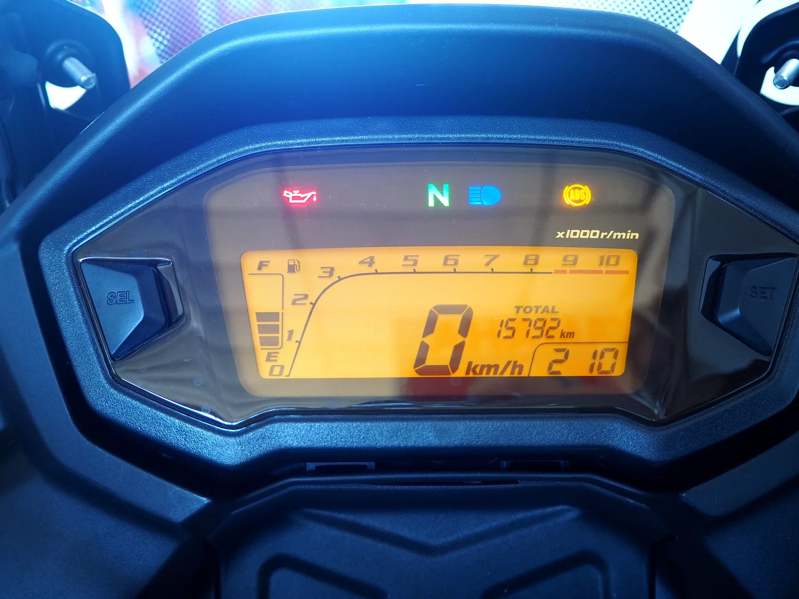 Honda CB Verkoop, reparatie en onderhoud van motorrijwielen van o.a. Honda, Suzuki, Yamaha, Kawasaki en Triumph. (0) — foto 1
