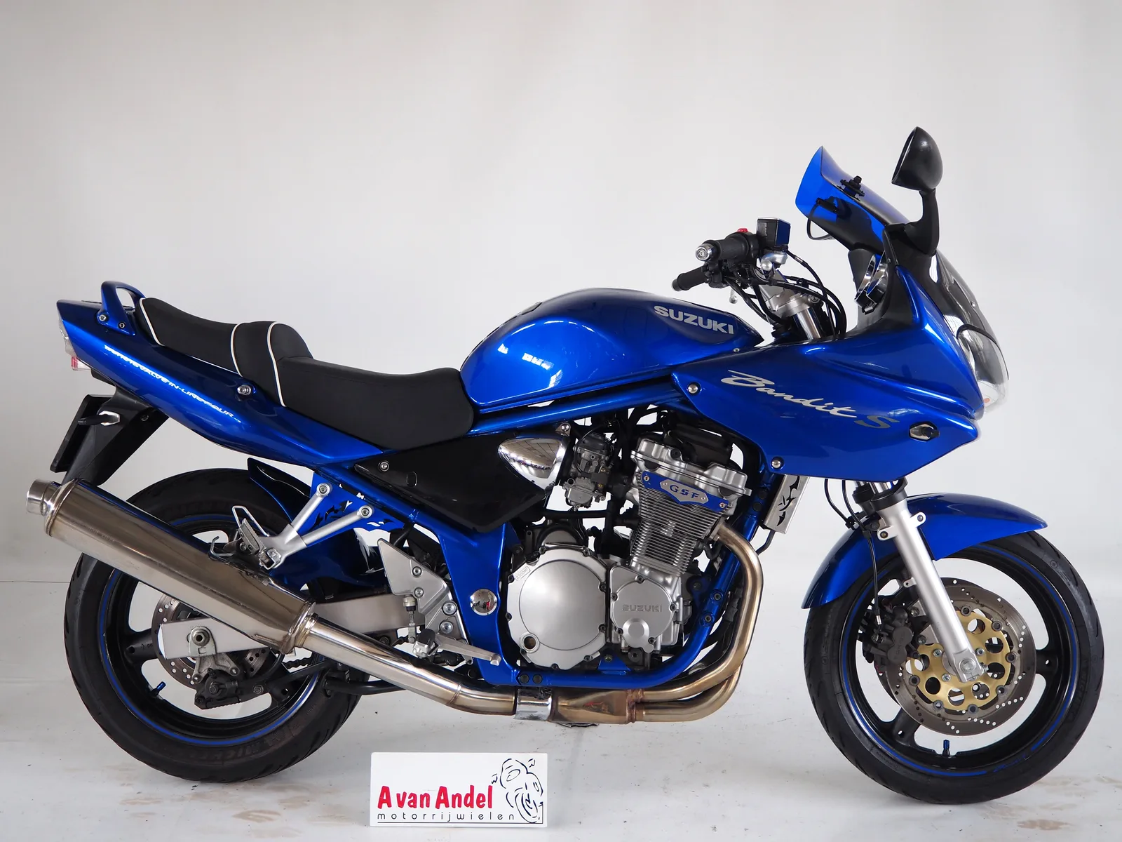 Suzuki GSF (2002) — foto 1