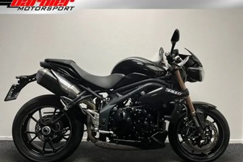 Triumph Speed Triple 1050 (2012)