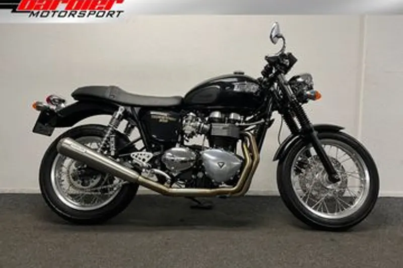 Triumph Thruxton 900 (2012)
