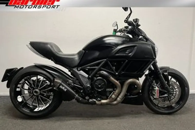 Ducati Diavel (2015)