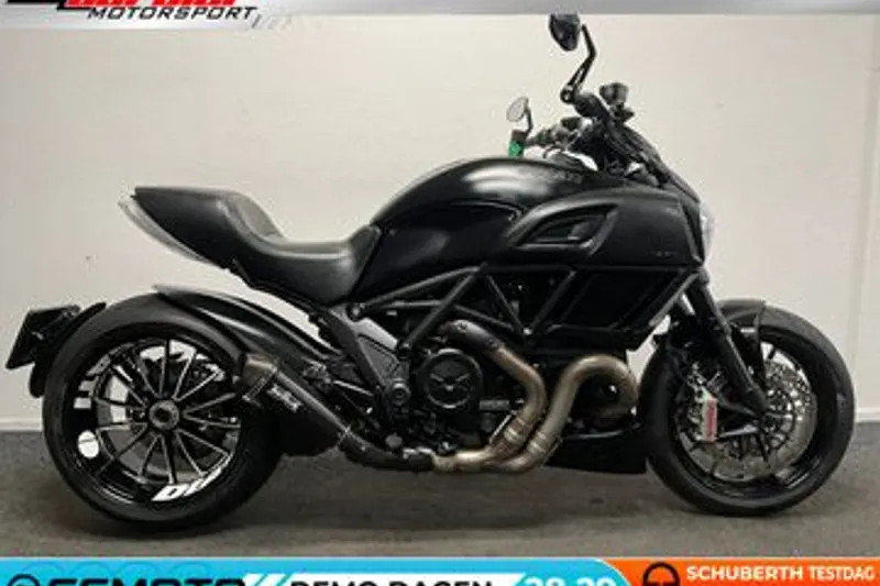 Ducati Diavel (2015)