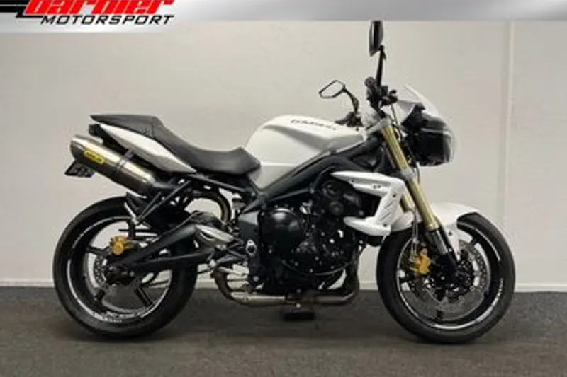 Triumph Street Triple (2012)