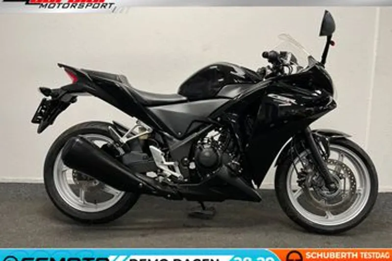 Honda CBR250R (2011)