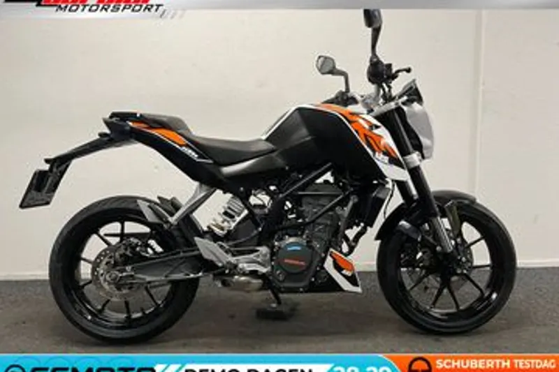 KTM 125 Duke (2016)