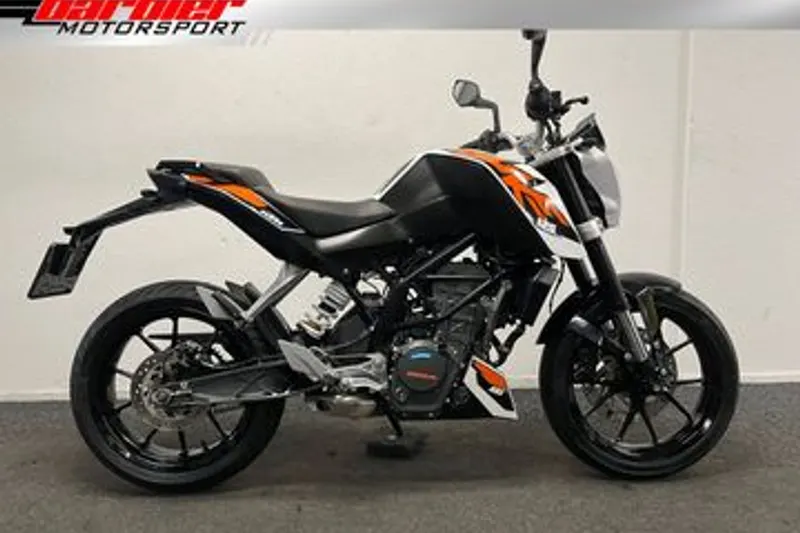 KTM 125 Duke (2016)
