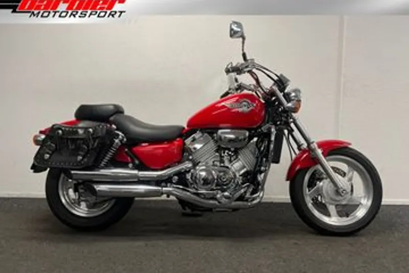 Honda VF 750C Magna (1996)