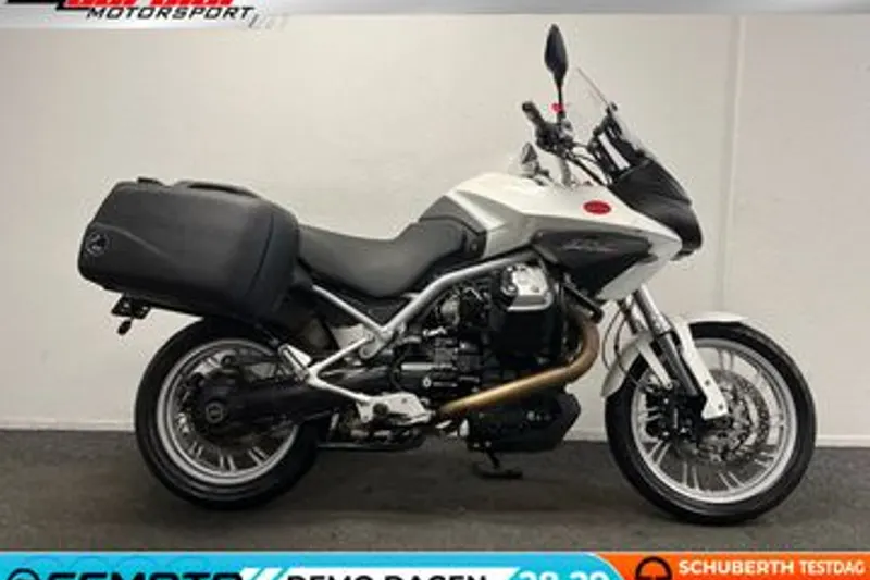 Moto Guzzi Stelvio (2015)