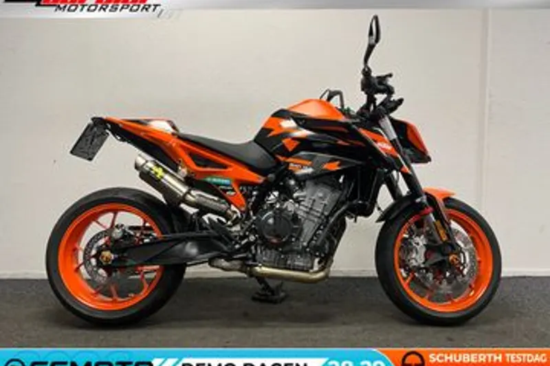 KTM 890 Duke (2022)
