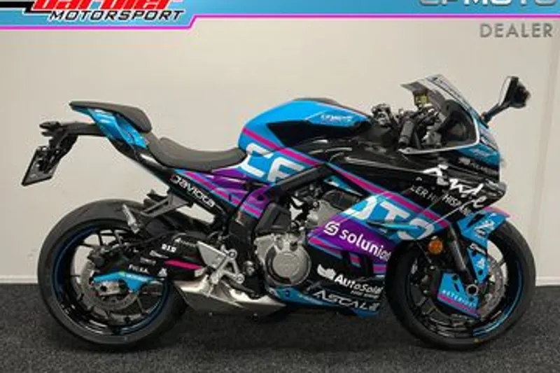 CFMoto 675SR-R (2026)