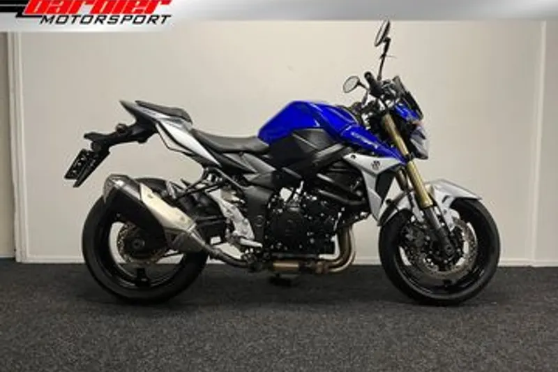 Suzuki GSR750 (2015)