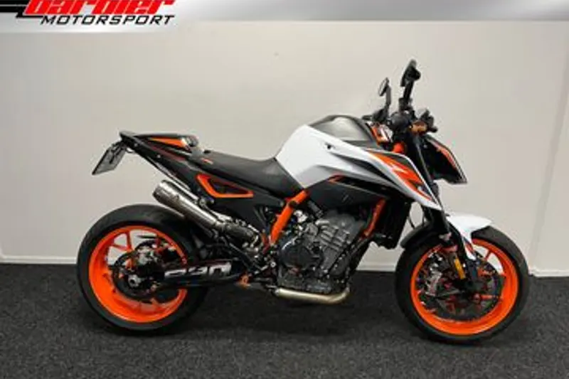KTM 890 Duke (2022)