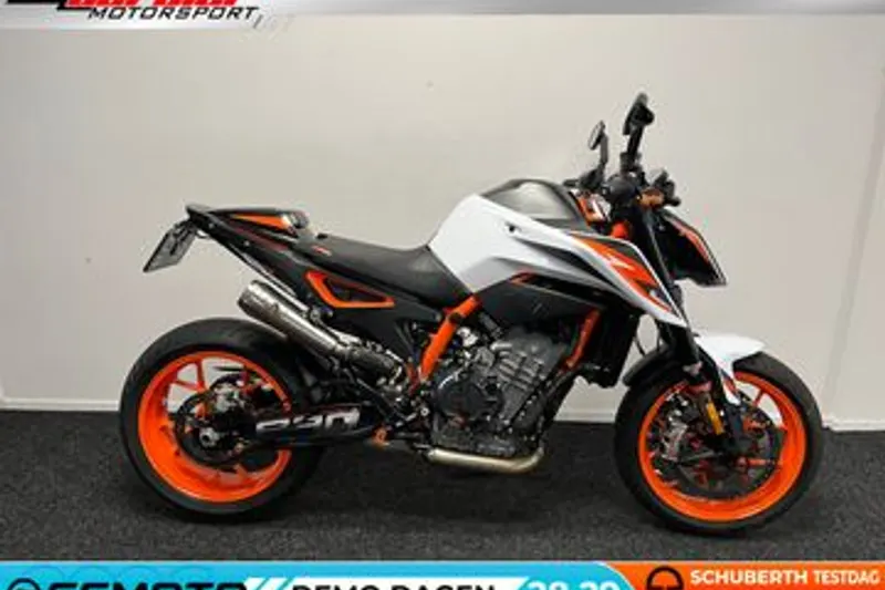 KTM 890 Duke (2022)