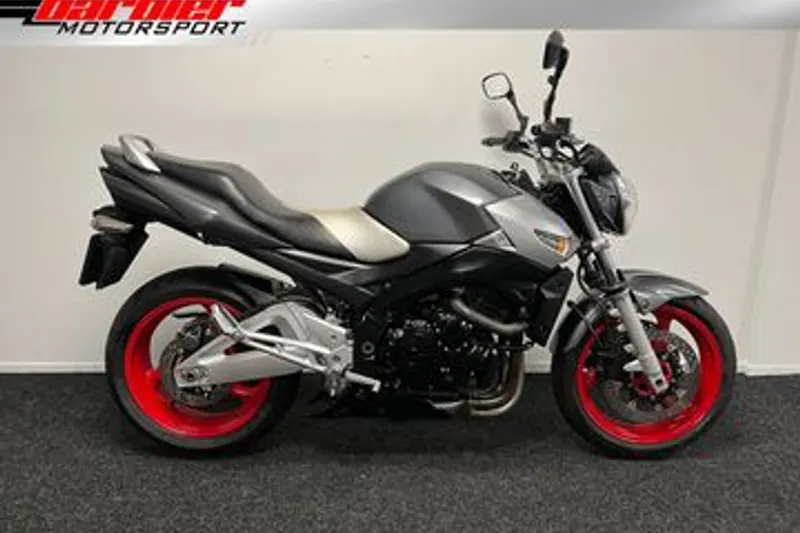 Suzuki GSR600 (2009)
