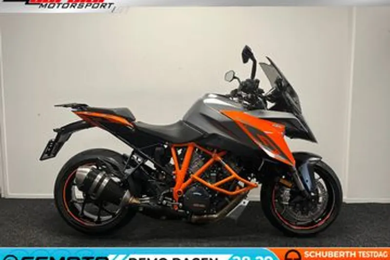 KTM 1290 Super Duke (2016)