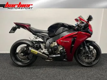 Honda CBR1000RR (2008) — foto 1