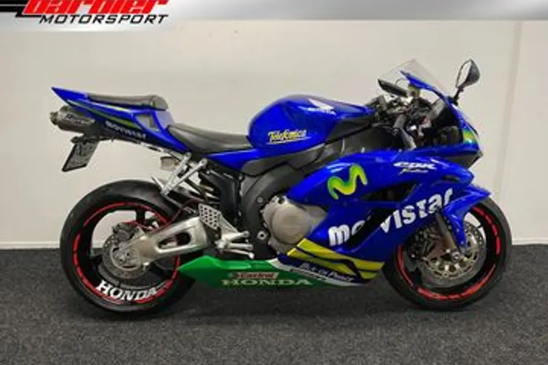 Honda CBR 1000 RR Fireblade (2005)