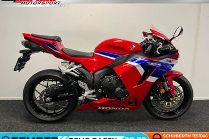 Honda CBR600RR (2025)