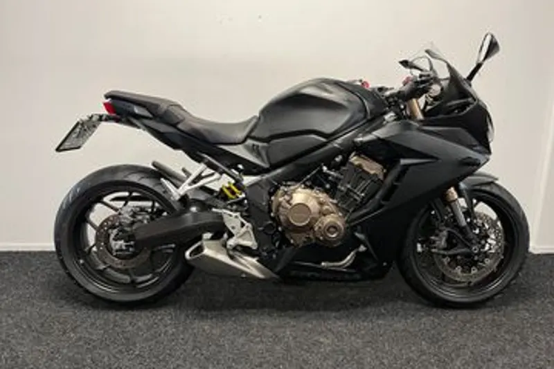 Honda CBR650R (2020)