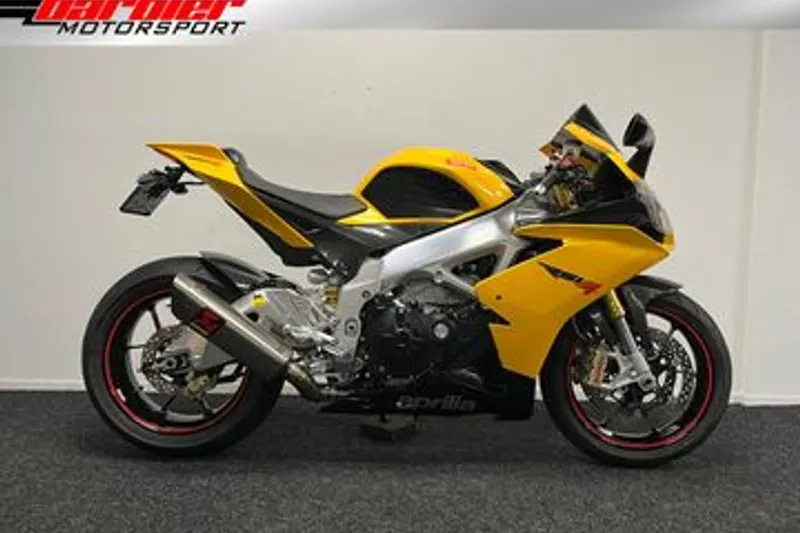 Aprilia RSV 4R (2013)