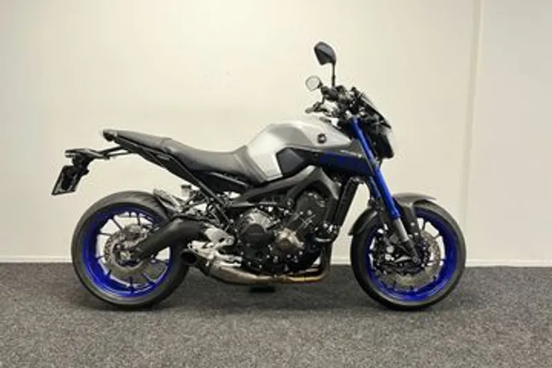 Yamaha MT-09 (2016)