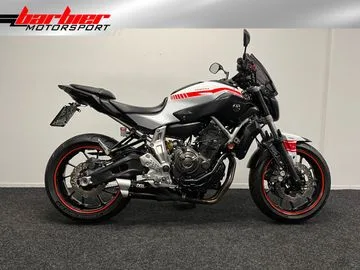 Yamaha MT-07 (2015) — foto 1