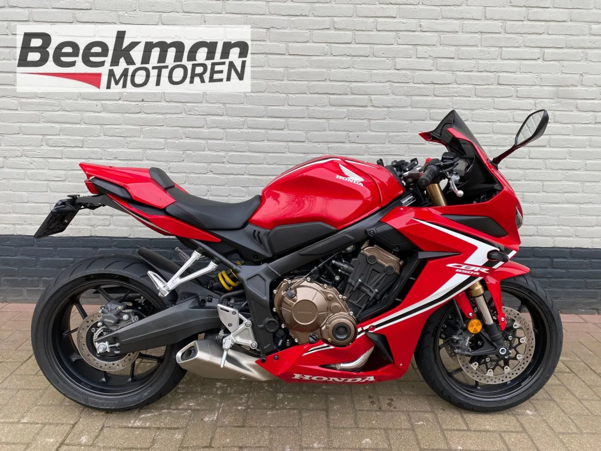 Honda CBR 650 R (2019) — foto 1
