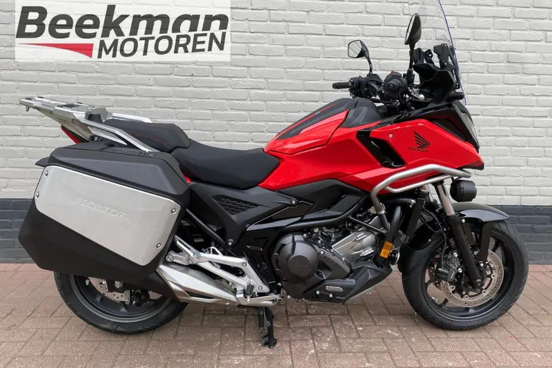 Honda NC 750 X DCT (2025)
