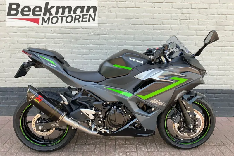 KAWASAKI NINJA 500 (2024)
