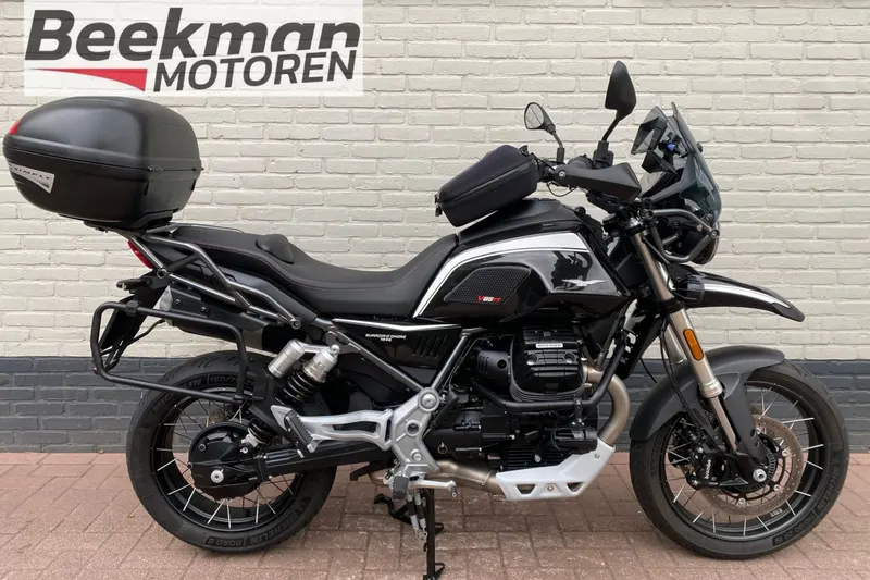 Moto Guzzi V85 TT (2024)