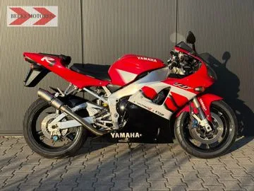 Yamaha YZF-R1 (2000) — foto 1