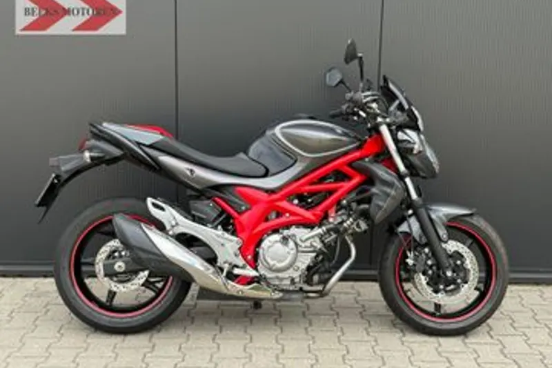 Suzuki SFV 650 Gladius (2015)