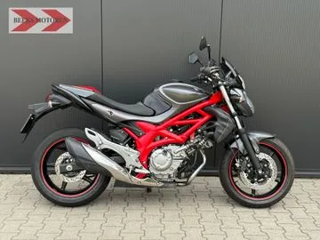 Suzuki SFV 650 Gladius (2015) — foto 1