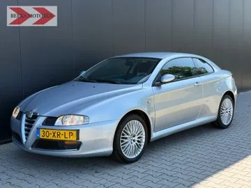 Alfa Romeo GT (2007) — foto 1