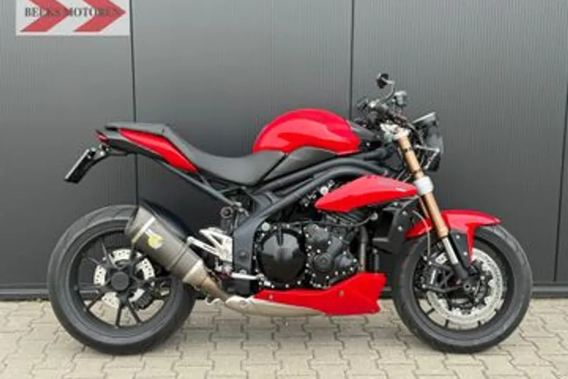 Triumph SPEED TRIPLE 1050 (2011)