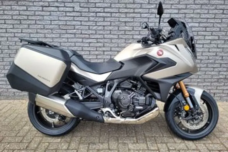 Honda NT 1100 Electronic Suspension (2026)