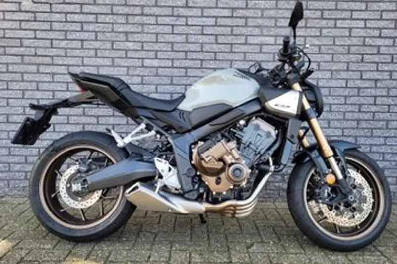 Honda CB650RA E-Clutch (2025)