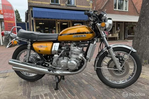 Suzuki GT 750 (1975) — foto 1