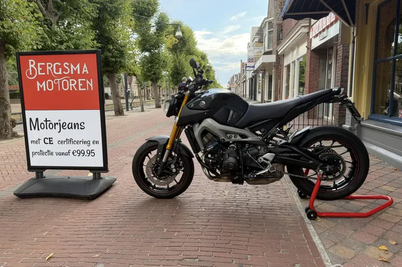 Yamaha MT-09 (2015)
