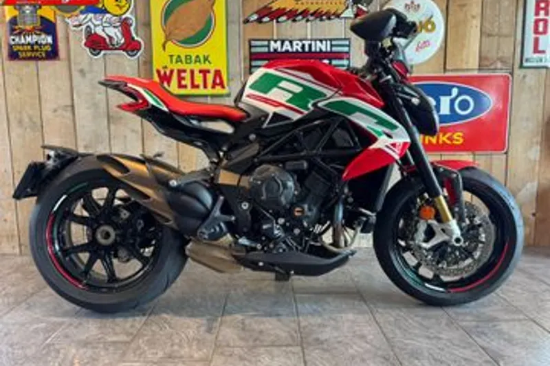 MV Agusta Dragster 800RC SCS (2025)