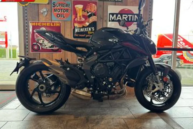 MV AGUSTA BRUTALE 800 (2025)