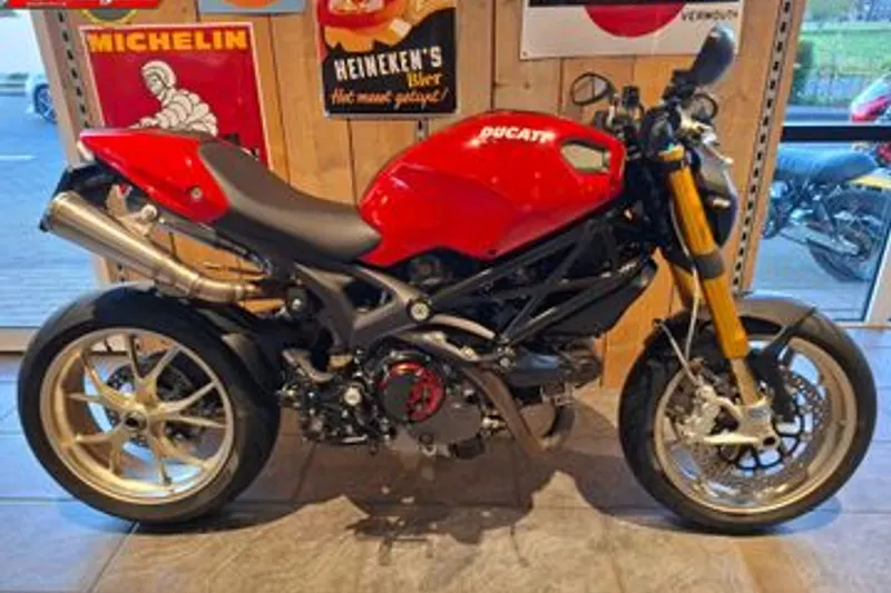 DUCATI M 1100 S (2009)