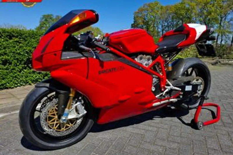 DUCATI 999 R (2005)