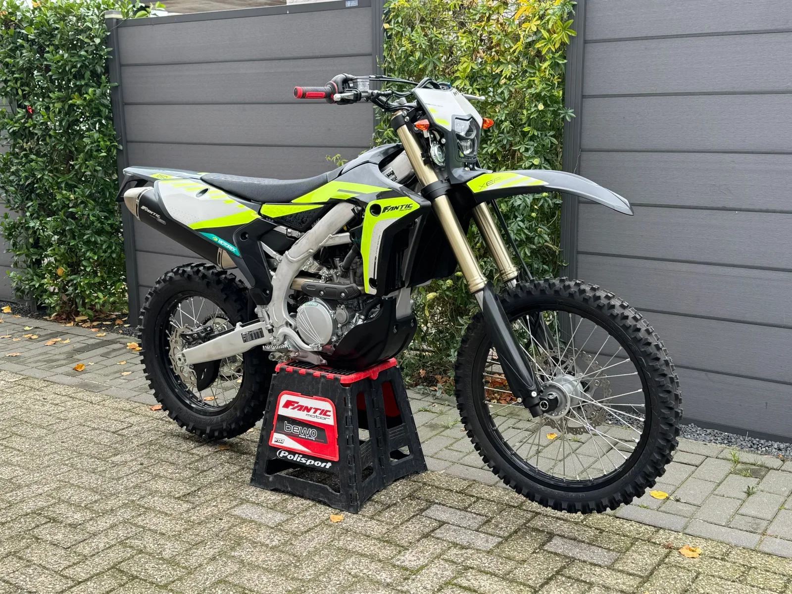 Fantic Xef 250 Black Edition Overjarig NEW (2024) — foto 1