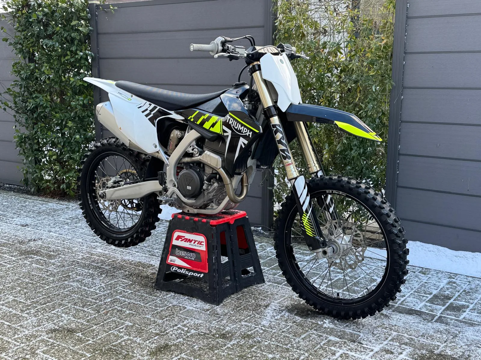 Triumph Tf 250 X (2025) — foto 1