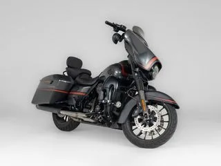 Harley-Davidson Street Glide (2018) — foto 1
