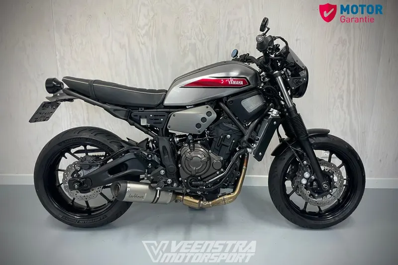 YAMAHA XSR 700 ABS (bj 2019) Leovince (2019)