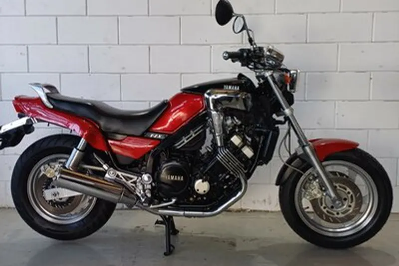 Yamaha FZX 750 (0)