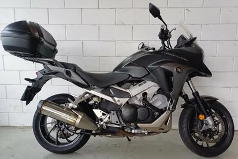 Honda VFR 800 X Crossrunner (0)