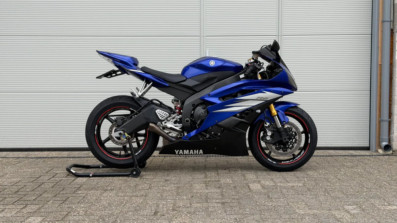 Yamaha R6 (2007) — foto 1